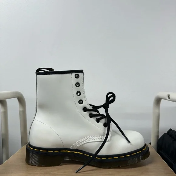 Dr. Martens 1460 Smooth - White - Unisex - Picture 9 of 13